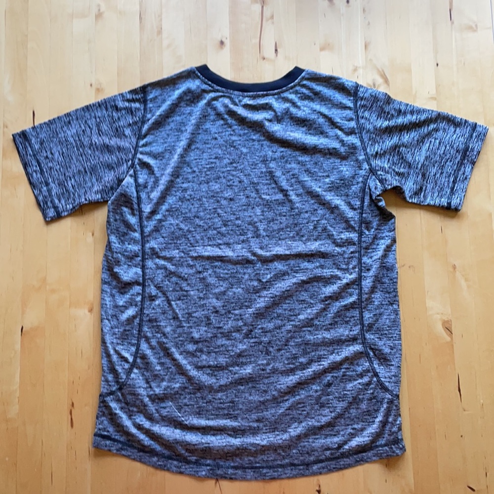 Boys Lands’ End Rashguard - Picture 2 of 3